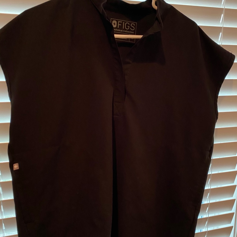 BLACK FUGS SCRUB SET